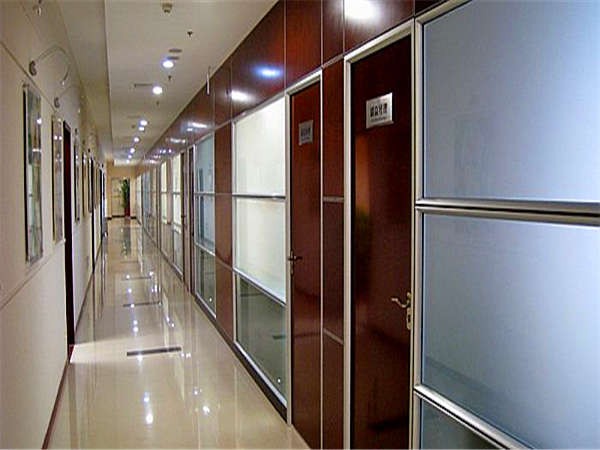 黔东南单玻磨砂隔断